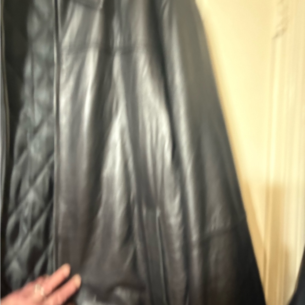 Men's Black Leather Jacket - Picture 7 of 16